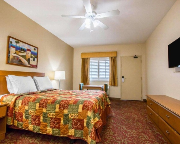 Rodeway Inn Encinitas North image 10
